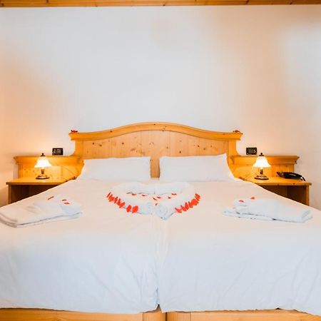 Hotel Dolomiti Di De Martin D Oscar Comèlico Superiore エクステリア 写真
